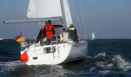 Oceanis-31-aussenaufnahme-05
