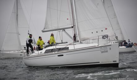 Oceanis-31-aussenaufnahme-12