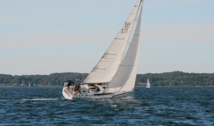 Steuerbord Aussenaufnahme der Salona 38 Performance "Punta D´Oro" in Heiligenhafen