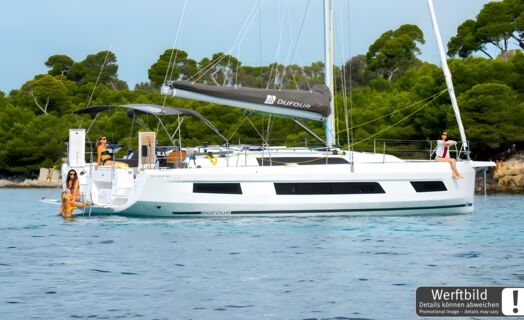 Steuerbord Aussenaufnahme einer Dufour 44 auf Mallorca