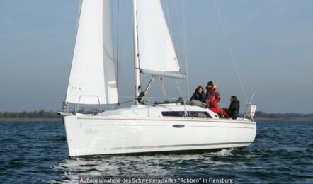 Oceanis-31-aussenaufnahme-04