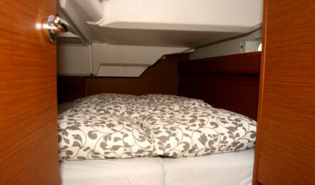 Backbord Achterkoje der Sun Odyssey 389 Lioba in Heiligenhafen