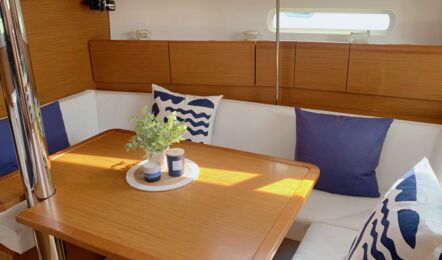 Sun-odyssey-389-innenaufnahme-08