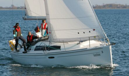 Oceanis-31-aussenaufnahme-08