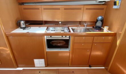 Beneteau-cyc-43-4-innenaufnahme-07