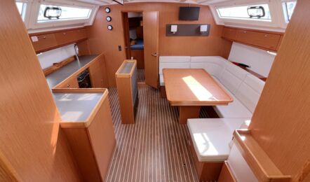 Bavaria-cruiser-46-innenaufnahme-01