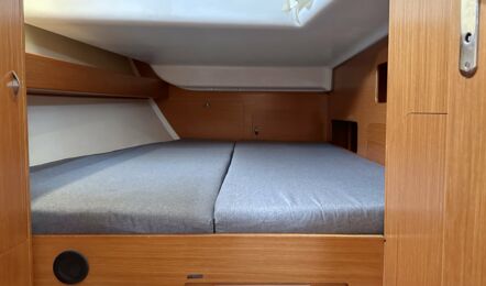 Beneteau-cyc-43-3-innenaufnahme-04