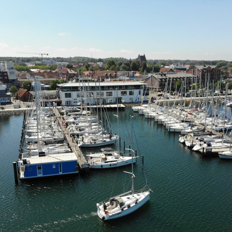 Yacht chartern Heiligenhafen