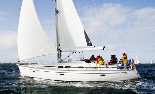 Backbord Aussenaufnahme der Bavaria 46 cruiser "Juwel" in Barth