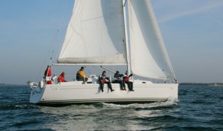 Hanse-370-aussenaufnahme-04