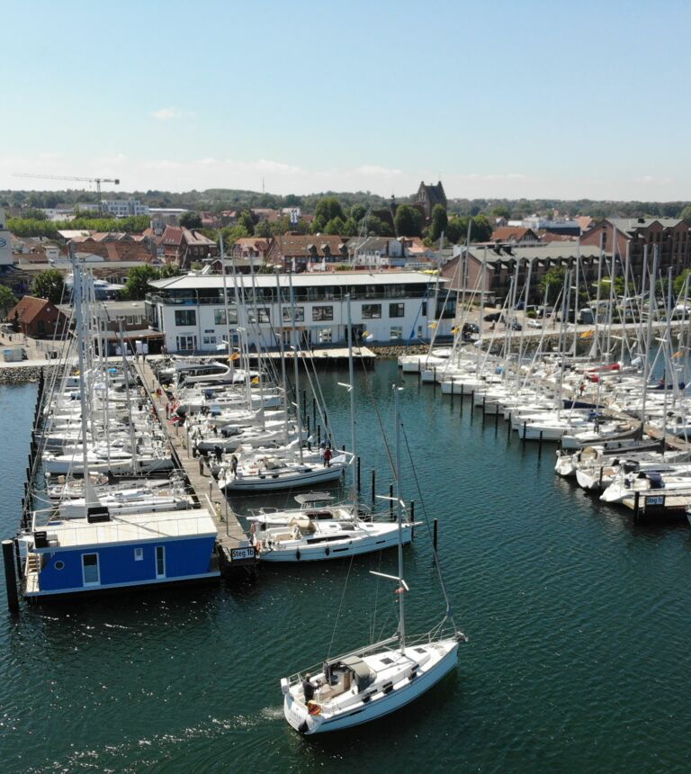 Yacht chartern Heiligenhafen