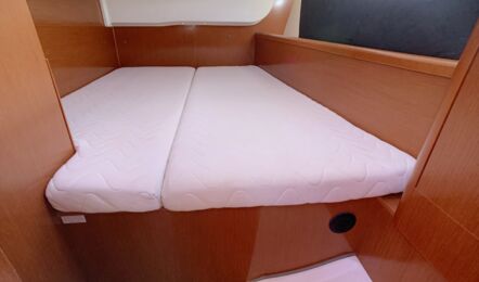 Achterkabine Backbord Innenaufnahme der Oceanis 43 "Andrea" in Heiligenhafen