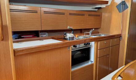 Beneteau-cyc-39-innenaufnahme-09