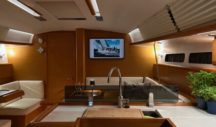 Sun-odyssey-409-innenaufnahme-05