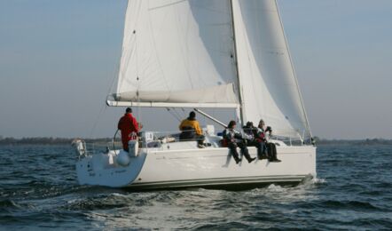 Hanse-370-aussenaufnahme-05