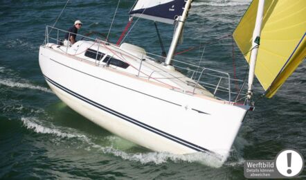 Steuerbord Aussenaufnahme einer Sun Odyssey 30i in Heiligenhafen