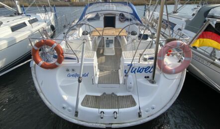Heck Aussenaufnahme der Bavaria 46 cruiser Juwel in Greifswald