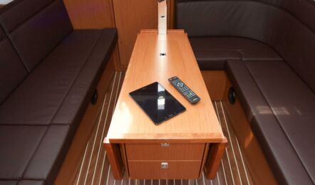 Bavaria-cruiser-34-innenaufnahme-09