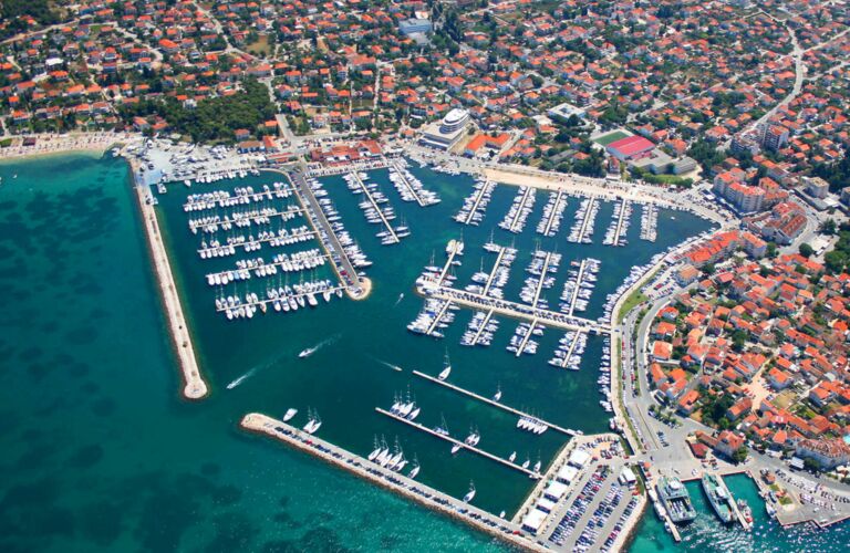 Yachtcharter Kroatien ab Biograd mit 1. Klasse Yachten Yachtcharter Kroatien ab Biograd mit 1. Klasse Yachten