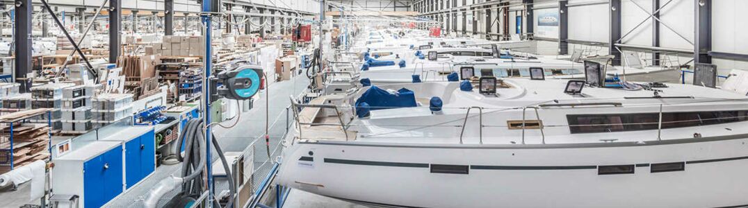 Fertigung der Bavaria Yachten in der Werft Fertigung der Bavaria Yachten in der Werft