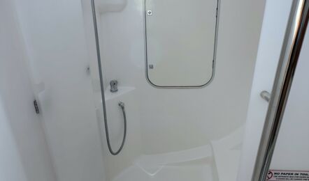 Dufour-382-2-gl-innenaufnahme-09