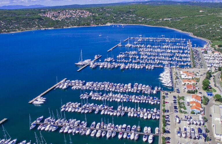 Yachtcharter Kroatien ab Punat mit 1. Klasse Yachten Yachtcharter Kroatien ab Punat mit 1. Klasse Yachten