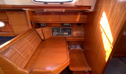 Bavaria-46-cruiser-innenaufnahme-07