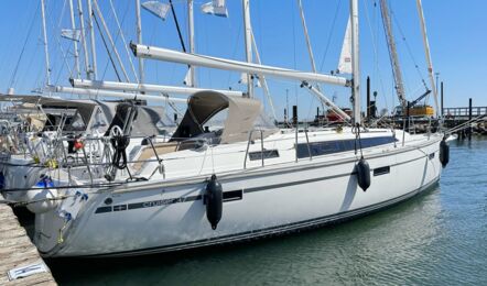 Bavaria-cruiser-37-aussenaufnahme-01