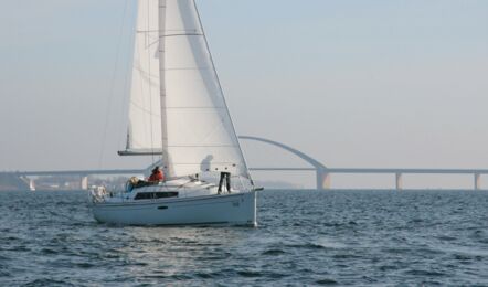 Oceanis-31-aussenaufnahme-06