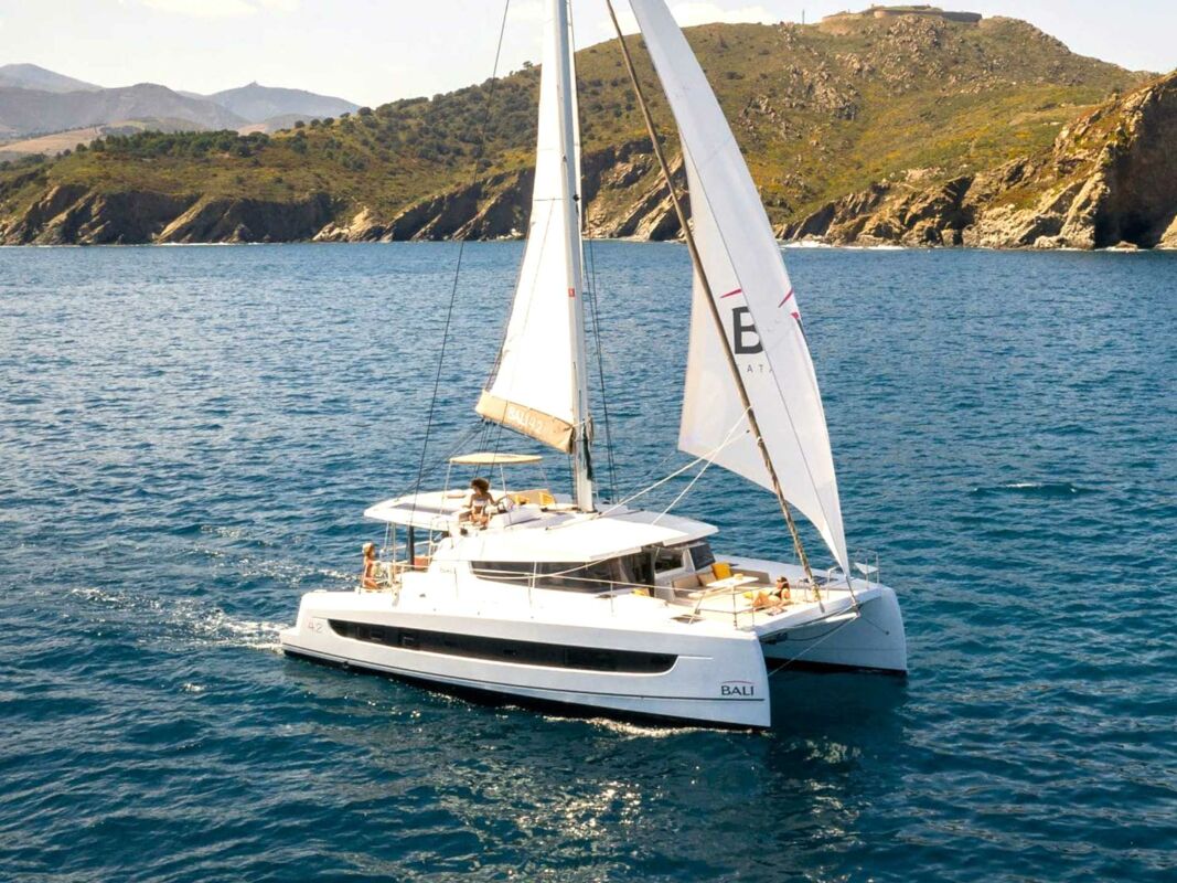 Bali Katamaran chartern bei 1. Klasse Yachten Bali Katamaran chartern bei 1. Klasse Yachten