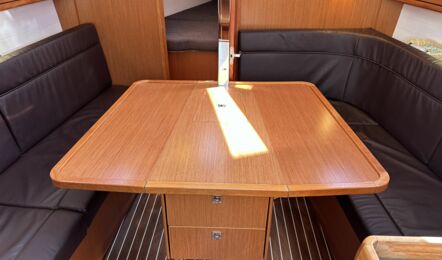 Bavaria-cruiser-33-innenaufnahme-11