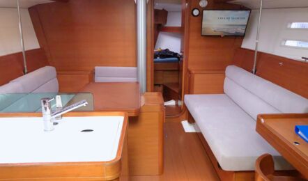 Dufour-40e-performance-innnaufnahme-01