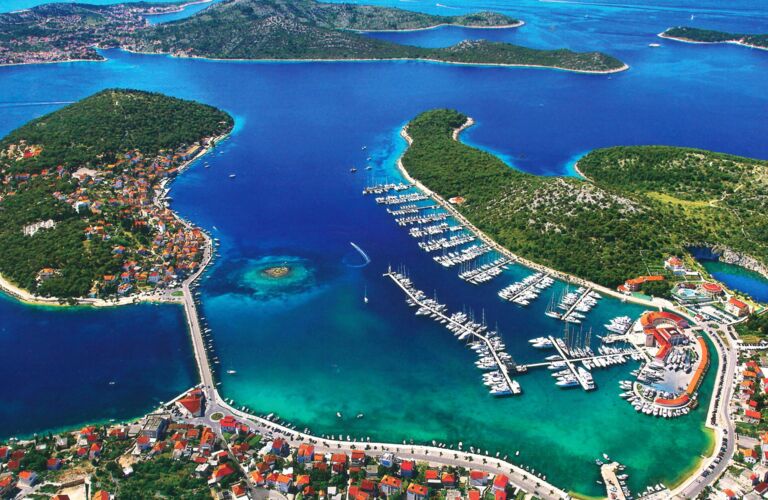 Yachtcharter Kroatien ab Rogoznica mit 1. Klasse Yachten Yachtcharter Kroatien ab Rogoznica mit 1. Klasse Yachten