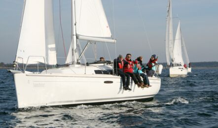 Oceanis-31-aussenaufnahme-11