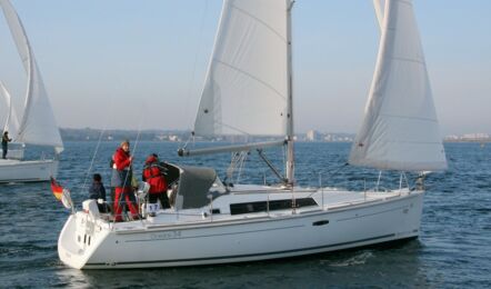 Oceanis-34-2-aussenaufnahme-06