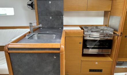 Sun-odyssey-349-innenaufnahme-06