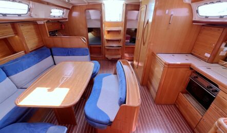 Bavaria-46-cruiser-innenaufnahme-02