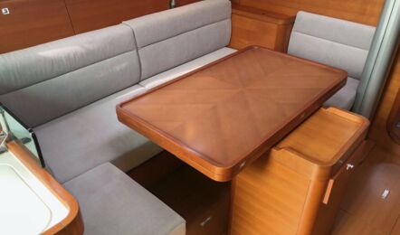 Dufour-40e-performance-innnaufnahme-06