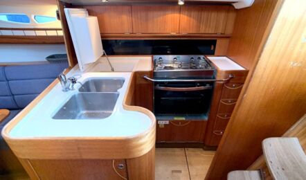 Pantry Innenaufnahme der X 37 "eXess" in Heiligenhafen