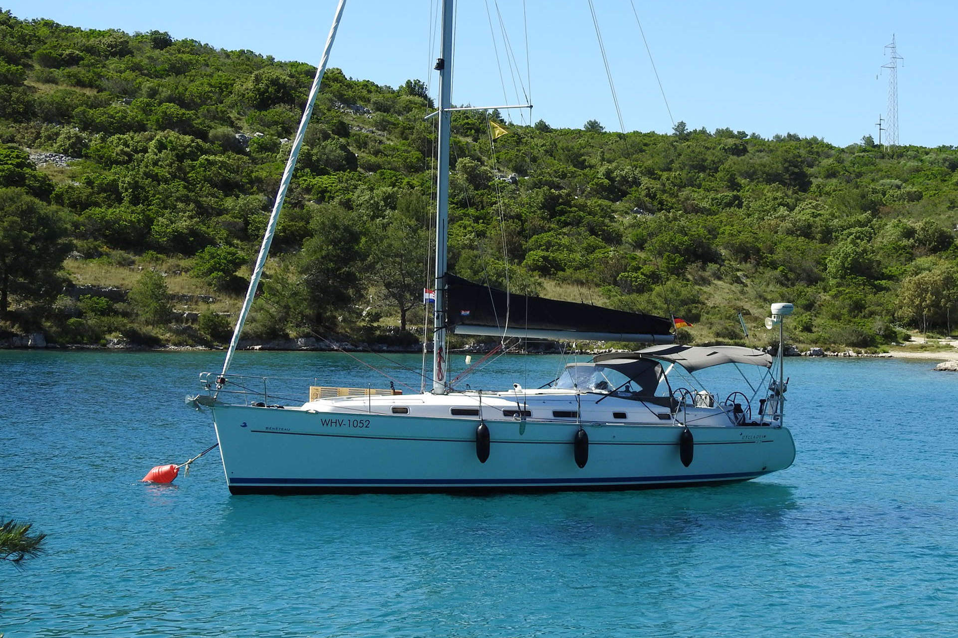 Backbord Aussenaufnahme der Beneteau Cyc 43.3 "Fame" in Heiligenhafen