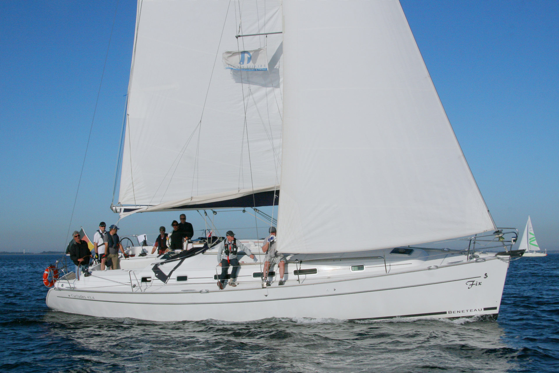 Steuerbord Aussenaufnahme der Beneteau Cyclades 43.4 "Fix" in Heiligenhafen